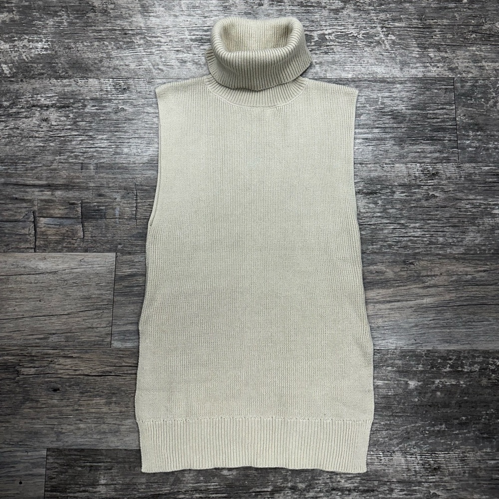 DISSH sweater